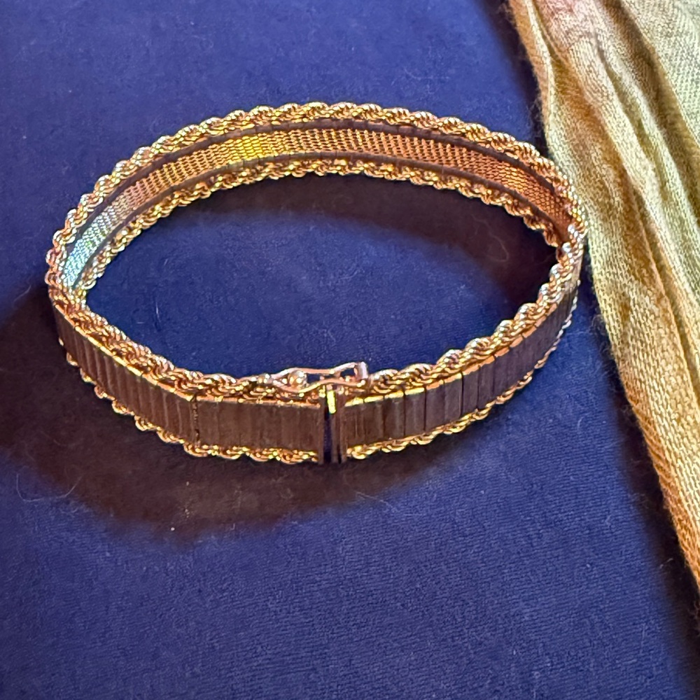 Elegant Sterling Silver Women's Bracelet